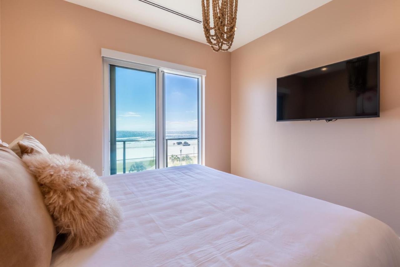 Luxury 4 Bedroom Beachfront Condo With Rooftop Pool Next To The Hangout! Gp 303 Ґалф-Шорс Екстер'єр фото